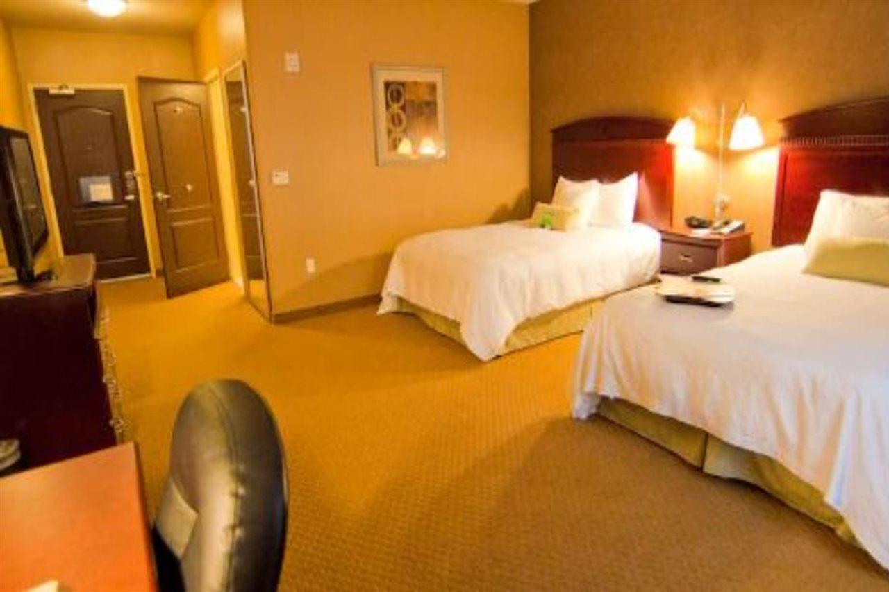 Hampton Inn Элленсберг Экстерьер фото