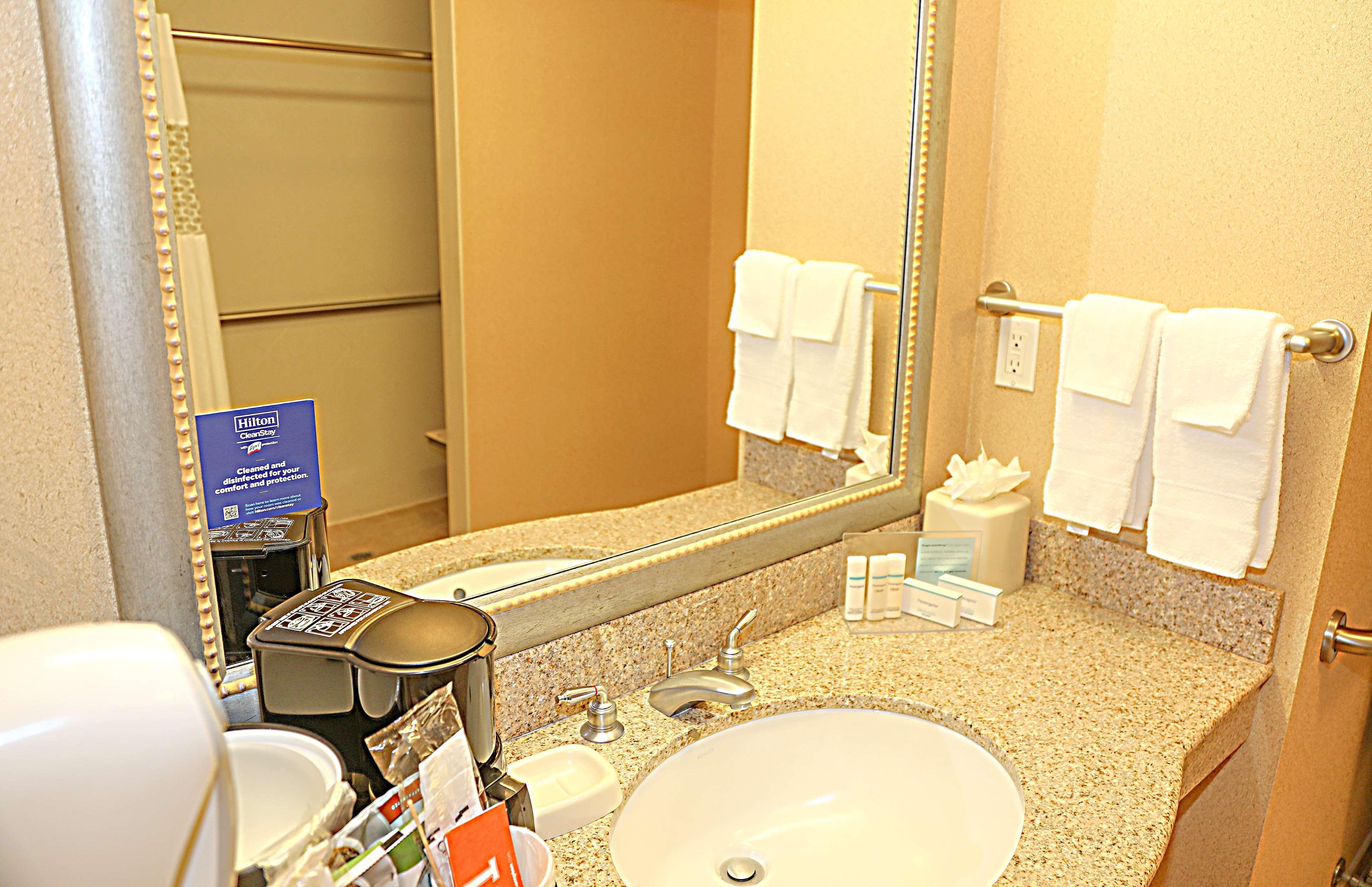 Hampton Inn Элленсберг Экстерьер фото