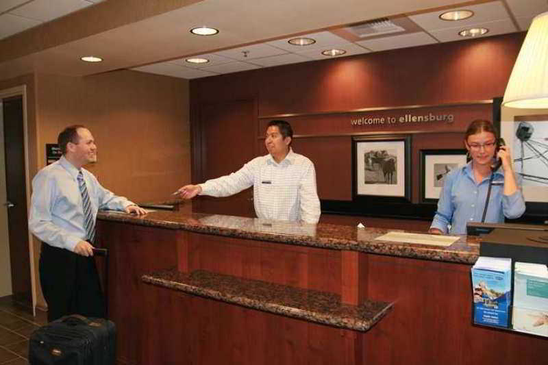 Hampton Inn Элленсберг Интерьер фото